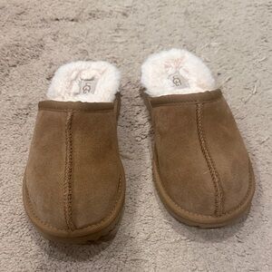 UGG Chestnut Suede Slip-On Slippers children’s size 1